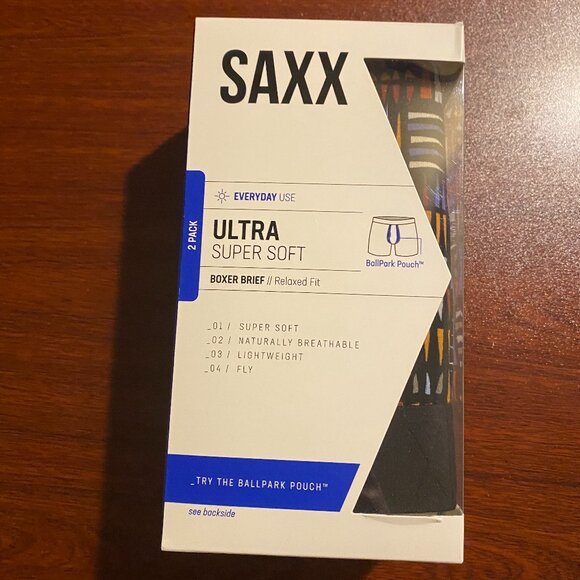 Saxx ULTRA 2 pack Boxer Briefs Ultimate Comfort Desert Grid & Black - Picture 2 of 3